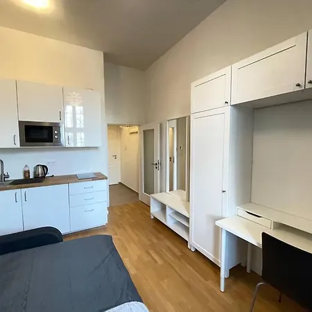 Cosy On Metro Muzeum - Grand Canyon Apartament *